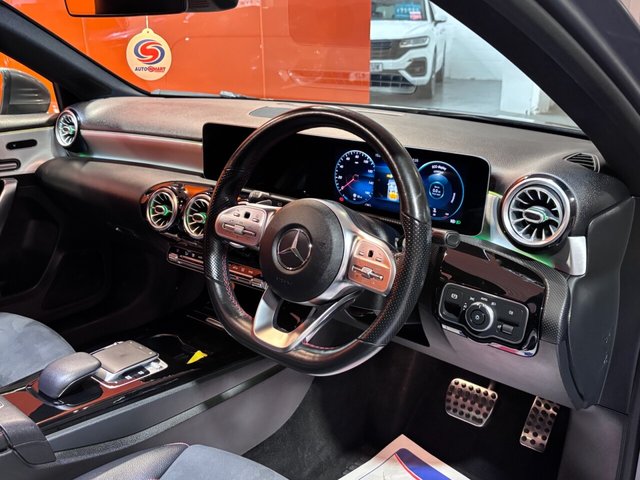 2018 MERCEDES-BENZ A-CLASS 2.0 A250 AMG Line (Premium Plus) Hatchback 5dr Petrol 7G-DCT Euro 6 (s/s) (224 ps) Advanced Navigation Package. Smartphone Connect Package. Premium Plus Equipment Line. - Photo 9