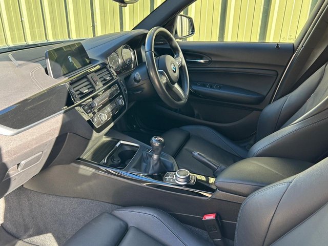 2019 BMW 1 SERIES - Photo 2