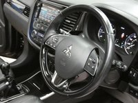USED 2018 68 MITSUBISHI OUTLANDER 2.2 DI-D 4 SUV 5dr Diesel Manual 4WD Euro 6 (s/s) (147 ps) 7 SEATS 4WD SAT NAV SUNROOF LEATHER CAMERA CRUISE CONTROL 2 OWNERS SERVICE HISTORY