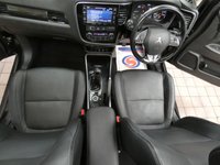 USED 2018 68 MITSUBISHI OUTLANDER 2.2 DI-D 4 SUV 5dr Diesel Manual 4WD Euro 6 (s/s) (147 ps) 7 SEATS 4WD SAT NAV SUNROOF LEATHER CAMERA CRUISE CONTROL 2 OWNERS SERVICE HISTORY