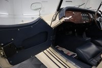 USED 1992 J MORGAN PLUS 8 Morgan Plus 8  1.6L 2d 4 NEW ARRIVAL JUST BEEN SERVICED RARE 4 SEATER FOR SALE DUE TO OWNER PASSSED AWAY