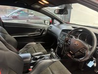 USED 2013 63 KIA PROCEED 1.6 T-GDi GT Hatchback 3dr Petrol Manual Euro 5 (201 bhp) 