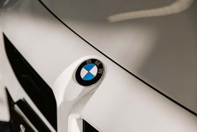 View our BMW M2