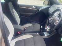 USED 2014 64 VOLKSWAGEN TIGUAN 2.0 TDI BlueMotion Tech R-Line SUV 5dr Diesel Manual 4WD Euro 5 (s/s) (140 ps) CAMBELT DONE * SATNAV * 4 WD *