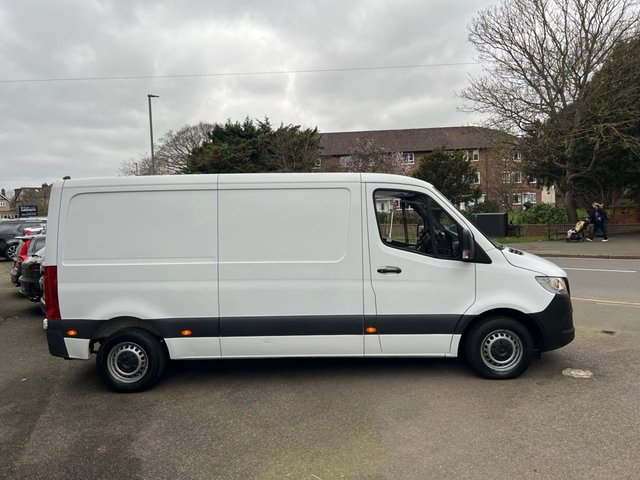 2019 Mercedes-Benz SPRINTER - Photo 5
