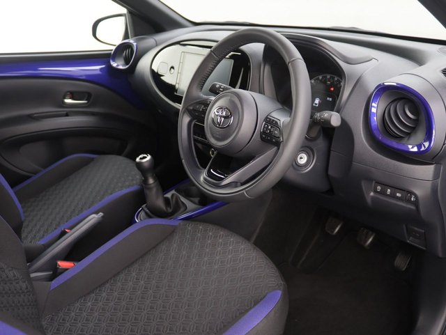 2025 Toyota Aygo X 1L Edge 5dr - Photo 12