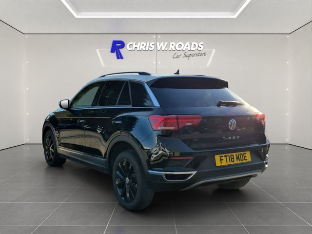 2018 Volkswagen T-Roc 1L Design 5dr - Photo 2
