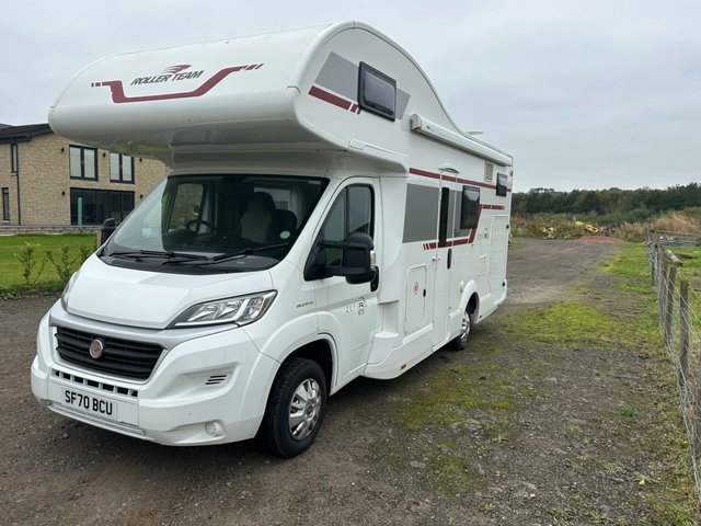 2020 70 Roller Team Zefiro 675 6 BERTH LUXURY MORTORHOME 