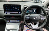 USED 2021 71 HYUNDAI KONA 64kWh Premium SUV 5dr Electric Auto (10.5kW Charger) (204 ps) SAT NAV REAR VIEW CAMERA CRUISE CONTROL PARKING SENSORS LOW MILEAGE 1 OWNER WARRANTY
