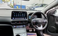 USED 2021 71 HYUNDAI KONA 64kWh Premium SUV 5dr Electric Auto (10.5kW Charger) (204 ps) SAT NAV REAR VIEW CAMERA CRUISE CONTROL PARKING SENSORS LOW MILEAGE 1 OWNER WARRANTY