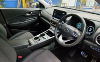 USED 2021 71 HYUNDAI KONA 64kWh Premium SUV 5dr Electric Auto (10.5kW Charger) (204 ps) SAT NAV REAR VIEW CAMERA CRUISE CONTROL PARKING SENSORS LOW MILEAGE 1 OWNER WARRANTY