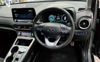 USED 2021 71 HYUNDAI KONA 64kWh Premium SUV 5dr Electric Auto (10.5kW Charger) (204 ps) SAT NAV REAR VIEW CAMERA CRUISE CONTROL PARKING SENSORS LOW MILEAGE 1 OWNER WARRANTY