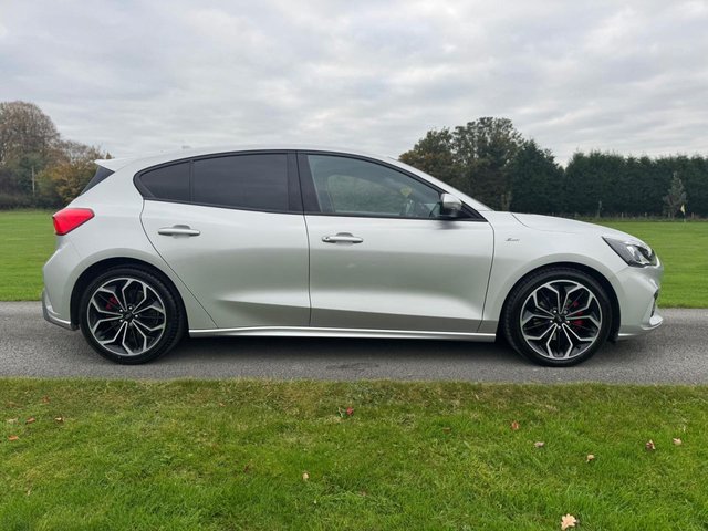2019 Ford Focus 1.5L St-Line X 5dr - Photo 2