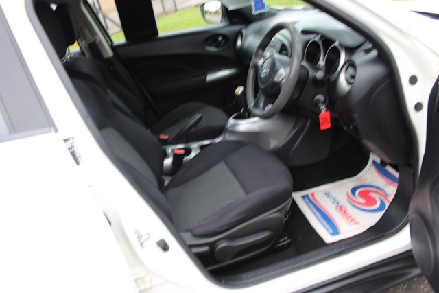 2017 NISSAN JUKE 2017 1.6 Visia 2017, 2 Owners,Air Con,47mpg,F.S.H, Very Clean,Ulez Compliant - Photo 2