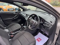 USED 2017 17 VAUXHALL ASTRA 1.4i SRi Hatchback 5dr Petrol Manual Euro 6 (100 ps) APPLE CAR PLAY, BLUETOOTH, AUTO LIGHTS AND WIPERS