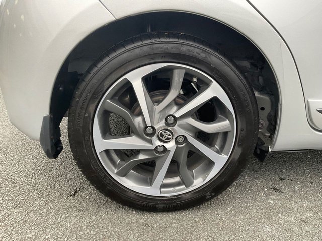 2019 TOYOTA YARIS - Photo 9