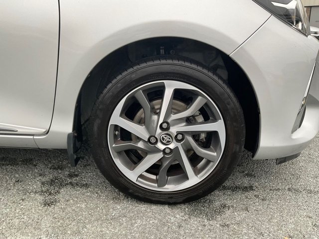 2019 TOYOTA YARIS - Photo 10