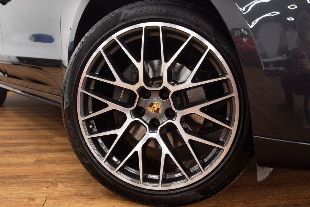 USED 2018 P PORSCHE MACAN 2.0T SUV  