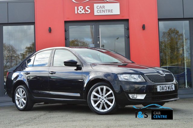 2013 OCTAVIA 2.0 TDI ELEGANCE HATCHBACK 5DR DIESEL MANUAL EURO 5 S S 150... photo