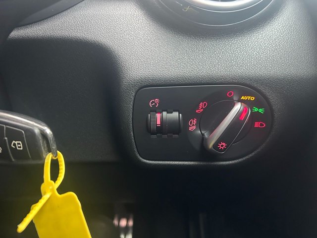 2016 AUDI A1 - Photo 11