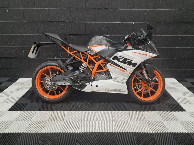 View our KTM RC 390