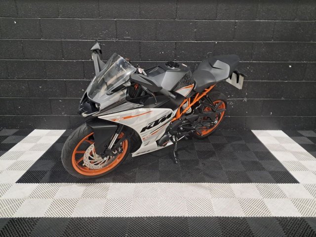 View our KTM RC 390