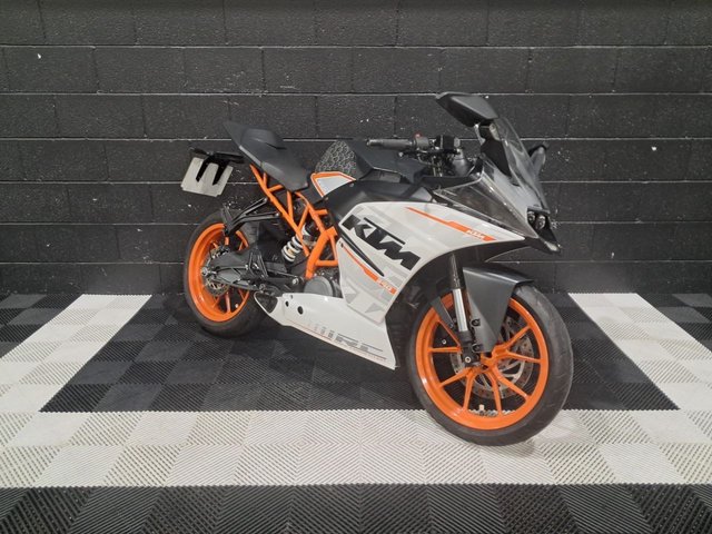 View our KTM RC 390