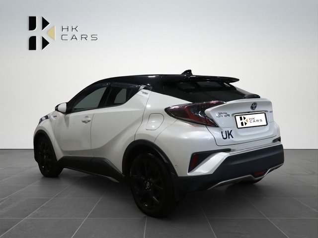 2018 TOYOTA C-HR 1.8 VVT-h Dynamic SUV 5dr Petrol Hybrid CVT Euro 6 (s/s) (122 ps) - Photo 9
