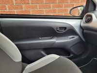USED 2014 14 TOYOTA AYGO 1.0 VVT-i x-play Hatchback 3dr Petrol Manual Euro 5 Euro 5 (68 ps) LOW MILES - REAR CAMERA -  DAB RADIO