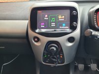 USED 2014 14 TOYOTA AYGO 1.0 VVT-i x-play Hatchback 3dr Petrol Manual Euro 5 Euro 5 (68 ps) LOW MILES - REAR CAMERA -  DAB RADIO