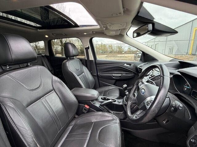 2015 Ford Kuga - Photo 6