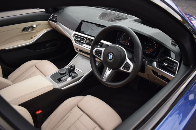 2019 BMW 3 Series - Photo 3