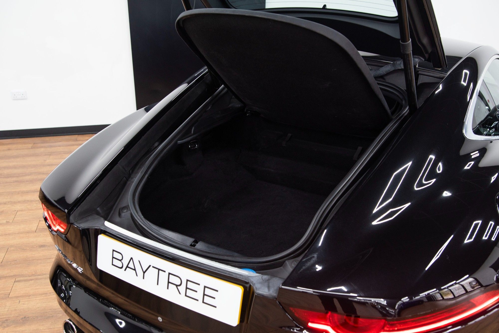 USED 2017 17 JAGUAR F-TYPE 5.0 V8 R Coupe  