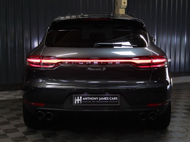2020 PORSCHE MACAN - Photo 12
