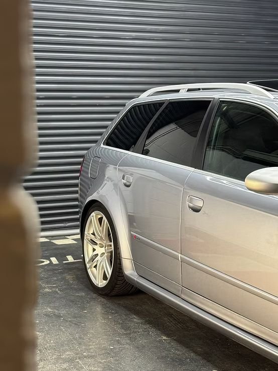 View our AUDI RS4 AVANT