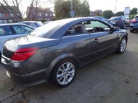 USED 2009 59 VAUXHALL ASTRA 1.8i Design Twin Top 2dr Petrol Manual (185 g/km, 138 bhp) 