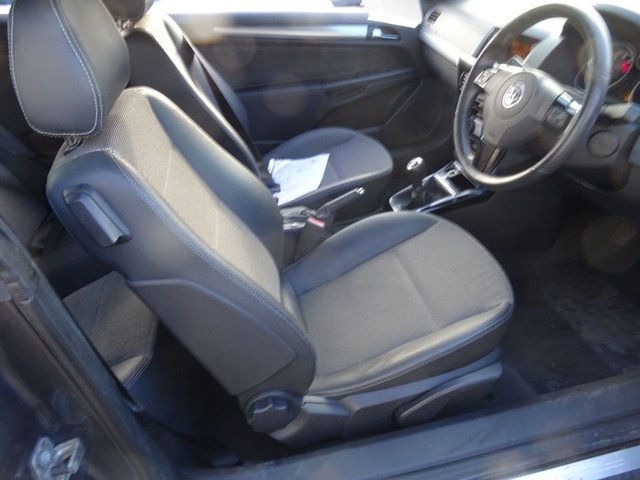 2009 Vauxhall Astra 1.8L Design 2dr - Photo 8