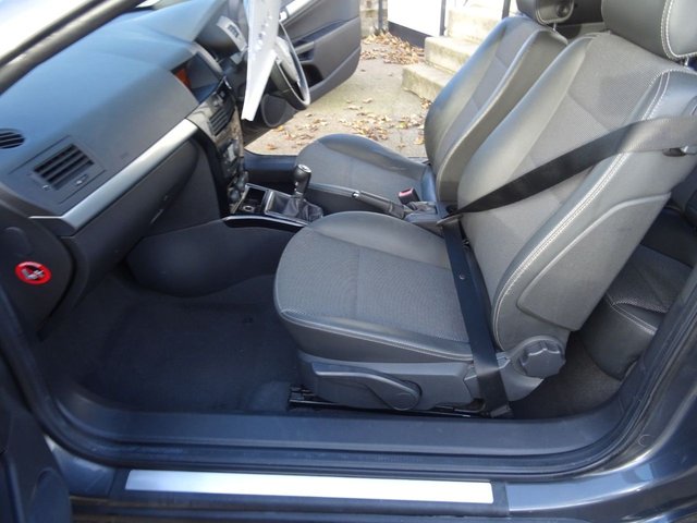 2009 Vauxhall Astra 1.8L Design 2dr - Photo 10