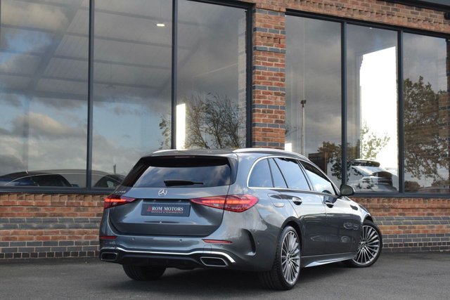 2022 Mercedes-Benz C-Class 1.5L Amg Line 5dr - Photo 2