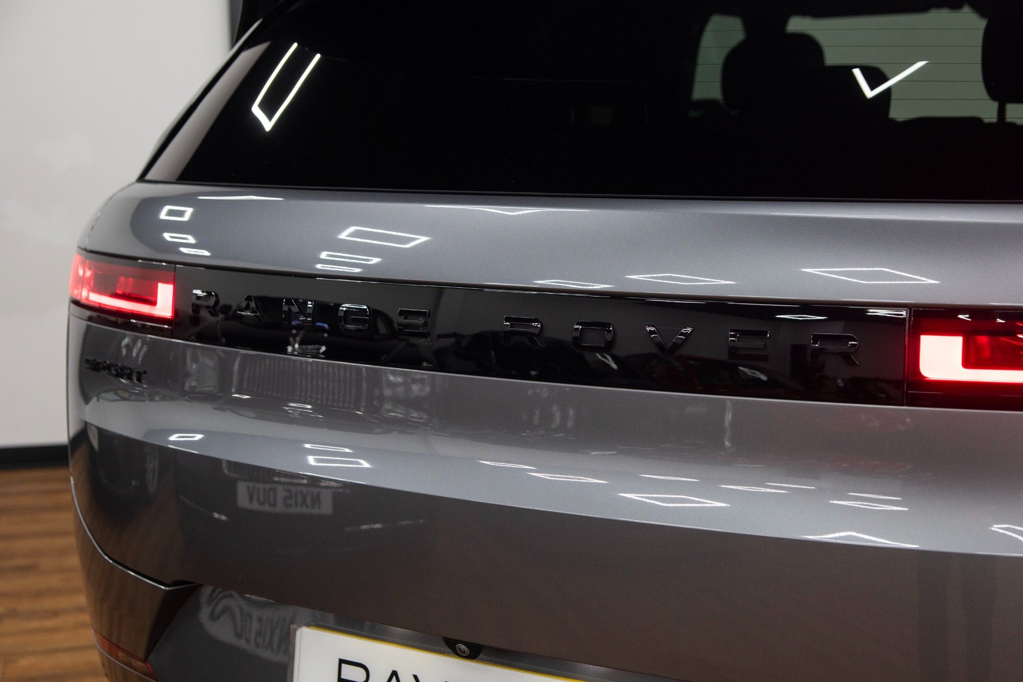 USED 2023 23 LAND ROVER RANGE ROVER SPORT 3.0 D300 MHEV Dynamic SE  