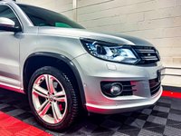 USED 2014 64 VOLKSWAGEN TIGUAN 2.0 TDI BlueMotion Tech R-Line SUV 5dr Diesel DSG 4WD Euro 5 (s/s) (Nav) (177 ps) 
