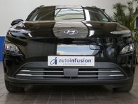 USED 2022 22 HYUNDAI KONA 64kWh Premium SUV 5dr Electric Auto (10.5kW Charger) (204 ps) SAT NAV HEATED SEATS CAMERA