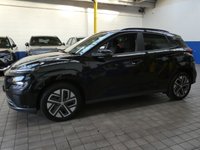 USED 2022 22 HYUNDAI KONA 64kWh Premium SUV 5dr Electric Auto (10.5kW Charger) (204 ps) SAT NAV HEATED SEATS CAMERA