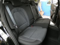 USED 2022 22 HYUNDAI KONA 64kWh Premium SUV 5dr Electric Auto (10.5kW Charger) (204 ps) SAT NAV HEATED SEATS CAMERA