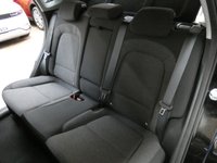 USED 2022 22 HYUNDAI KONA 64kWh Premium SUV 5dr Electric Auto (10.5kW Charger) (204 ps) SAT NAV HEATED SEATS CAMERA