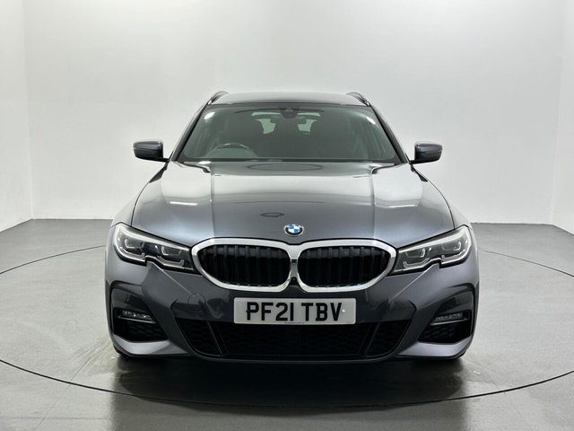 2021 BMW 3 Series - Photo 3