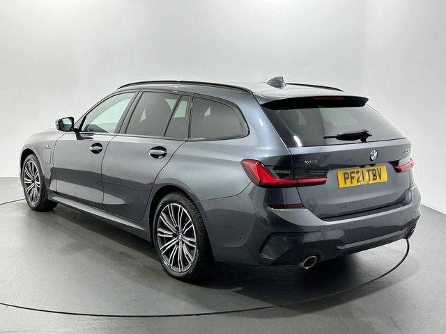 2021 BMW 3 Series - Photo 6