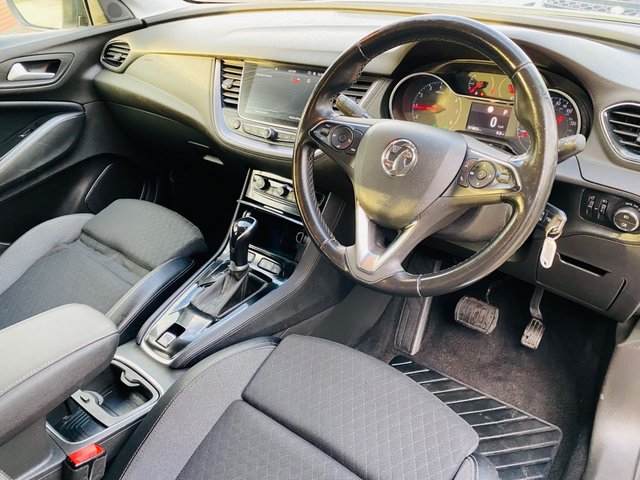 2020 Vauxhall Grandland X 1.2L SRI Nav 5dr - Photo 2