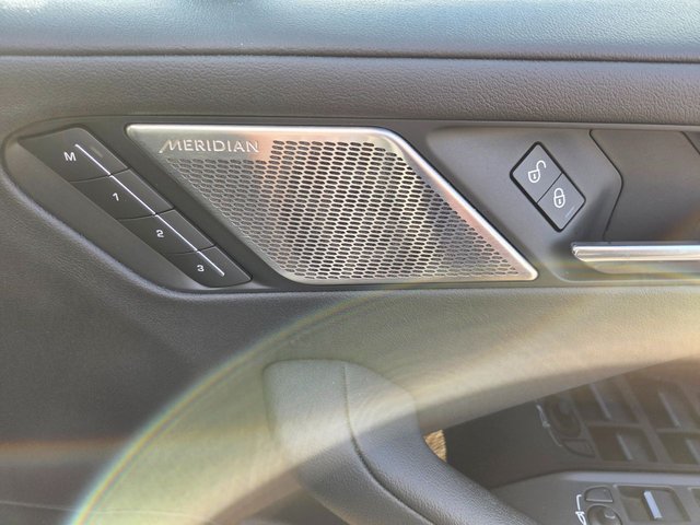 2019 JAGUAR I-PACE 400 90kWh SE SUV 5dr Electric Auto 4WD (400 ps) - Photo 12