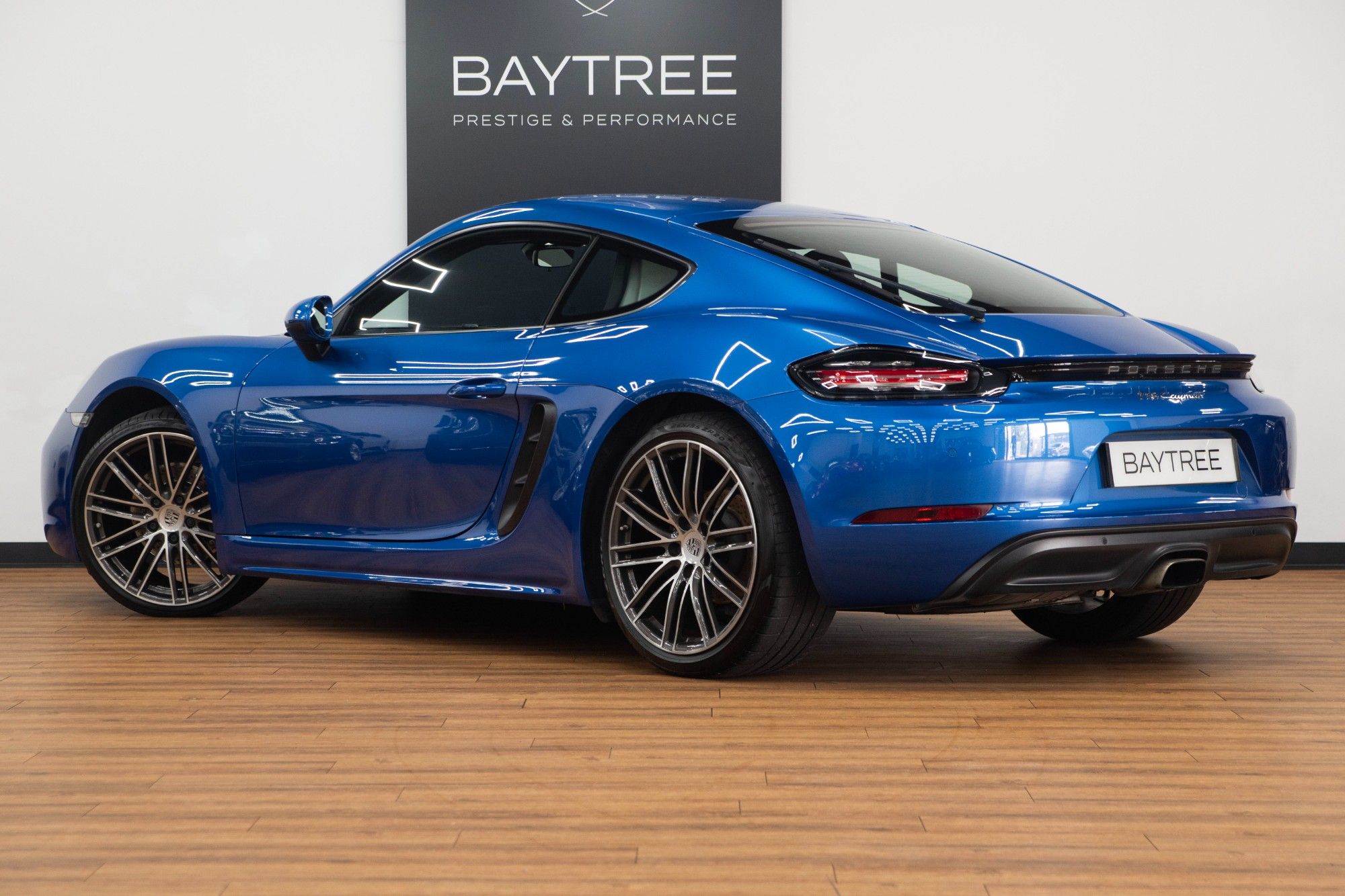 USED 2017 17 PORSCHE 718 CAYMAN 2.0T Coupe 2dr Petrol PDK  